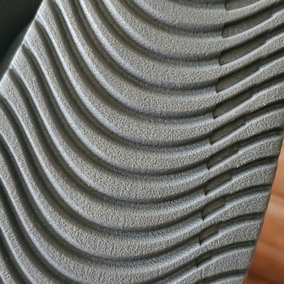 Nike Kawa Slides - Picture 3 of 3